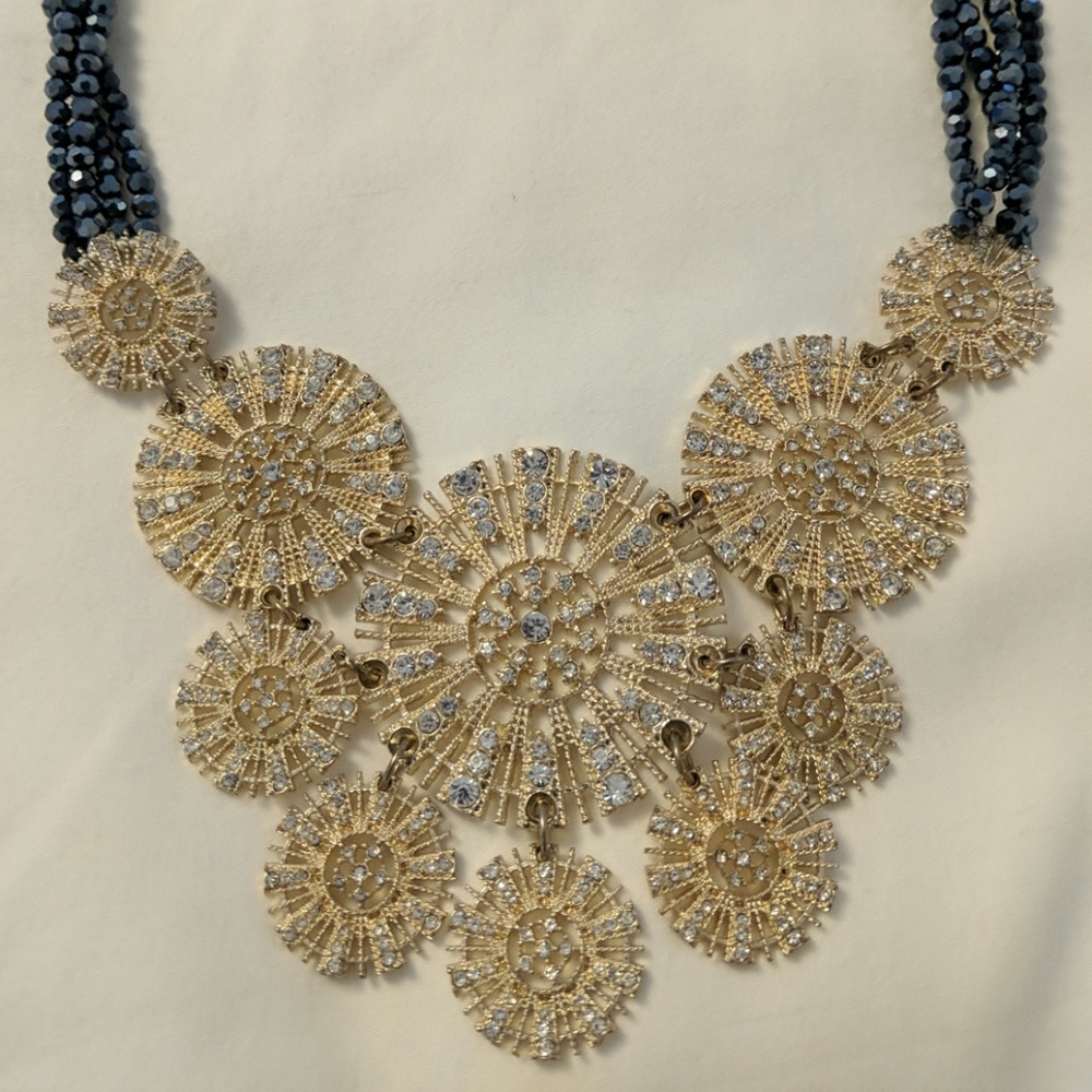 Anthropologie | Stunning Clavel Bib Necklace